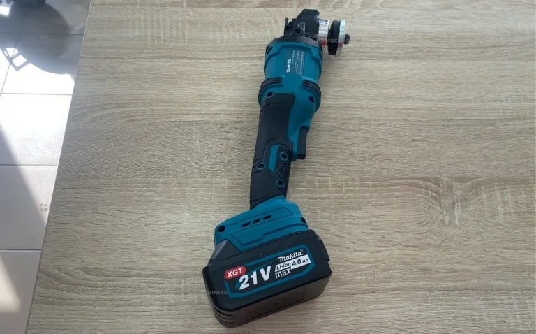 УШМ аккумуляторная Makita 125
