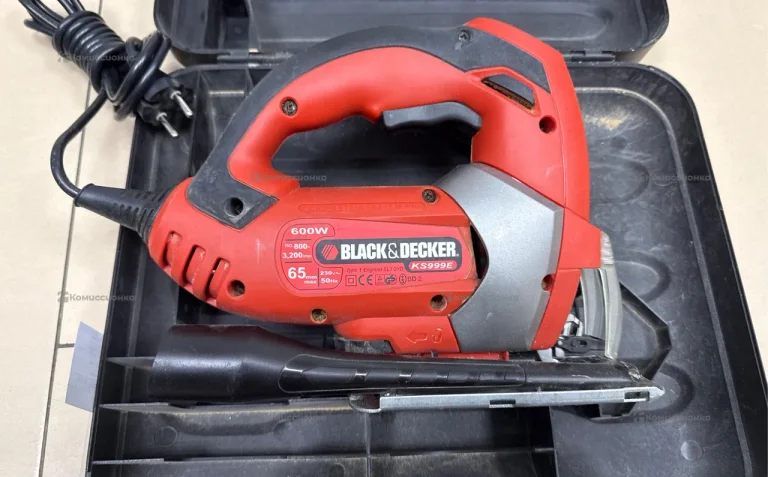 Лобзик Black Decker KS999E