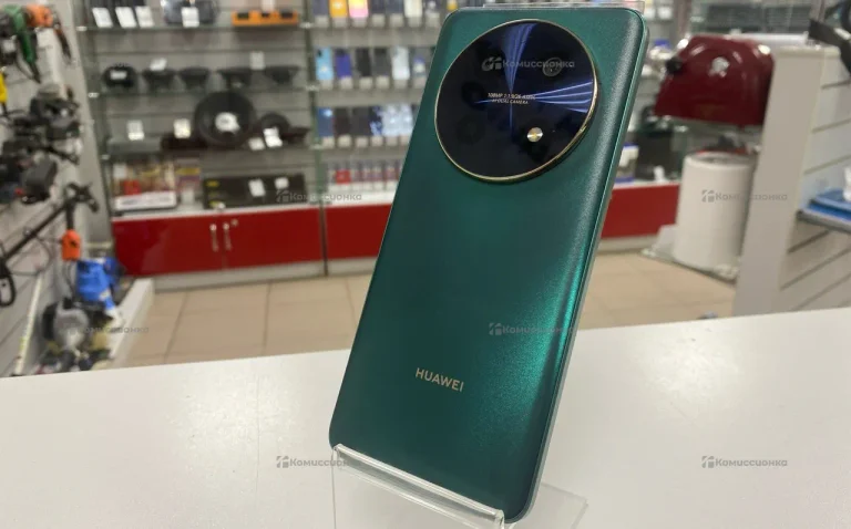 Huawei nova 12i 8/256 царапины по корпусу