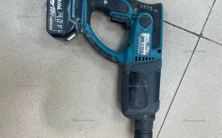 Аккамуляторный перфоратор Makita DHR202