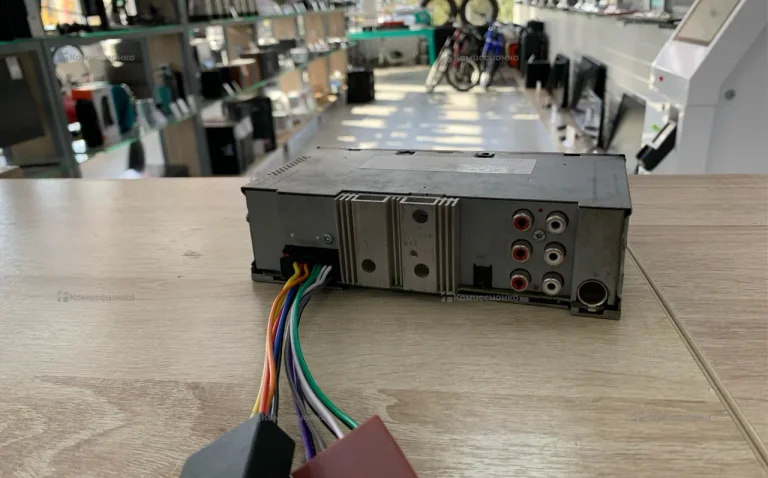 Автомагнитола  Kenwood KMM-BT306