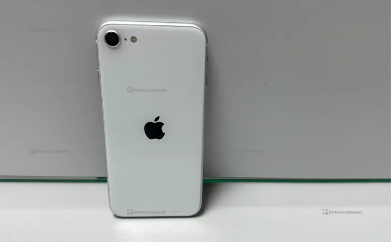 Apple iPhone SE (2020) 3/64 ГБ