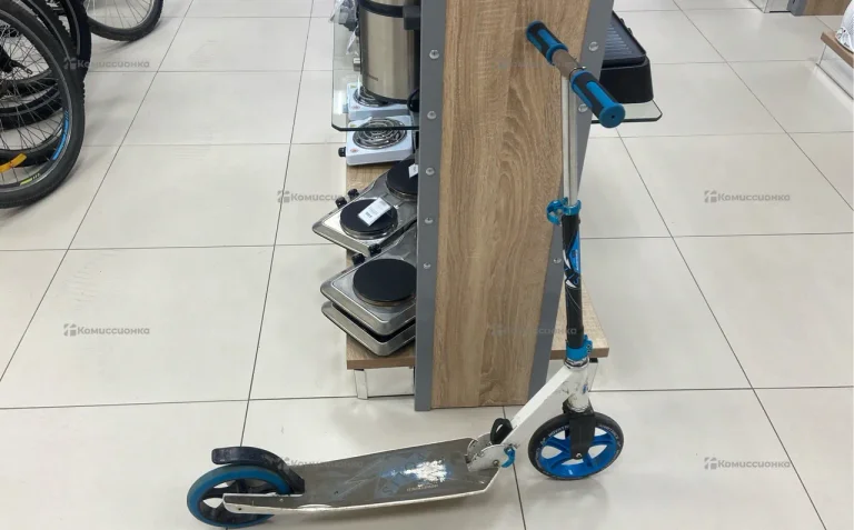 Самокат Novatrack