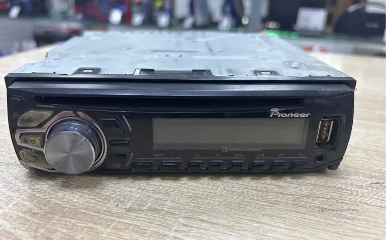 Автомагнитола  Pioneer 1600bg