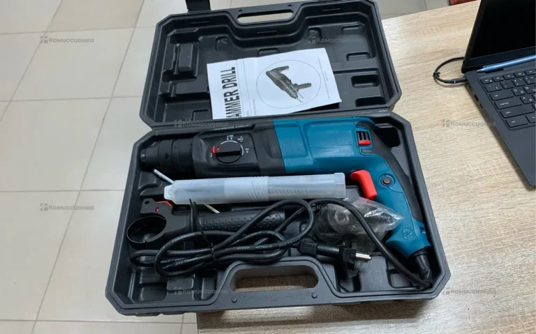 перфоратор синий