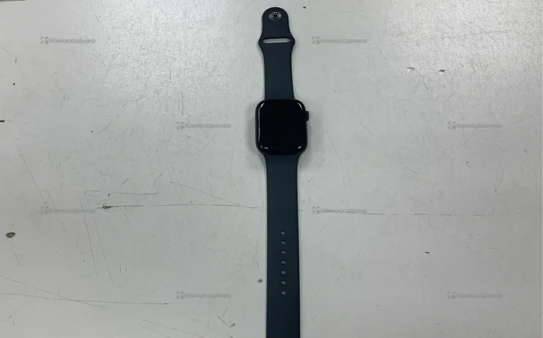 Часы  Apple Watch Series 8 45mm