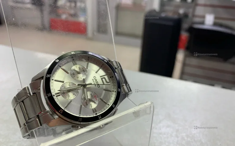 Часы Casio