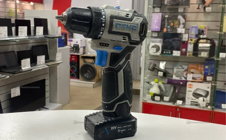 Шуруповерт Deko 20v brushless