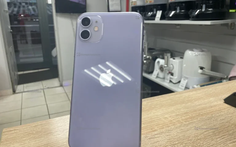 Apple iPhone 11 4/128 ГБ