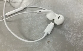 Наушники  iphone