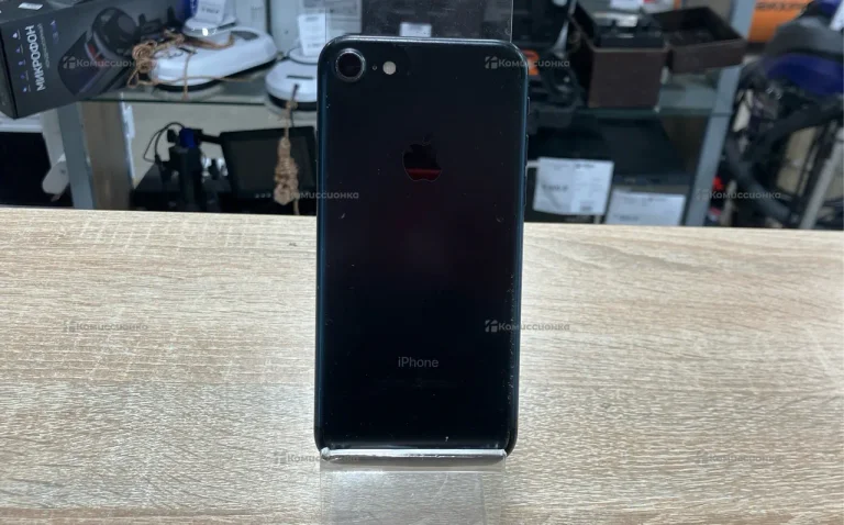 Apple iPhone 7 32 ГБ.