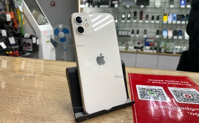 Apple iPhone 11 4/128 ГБ