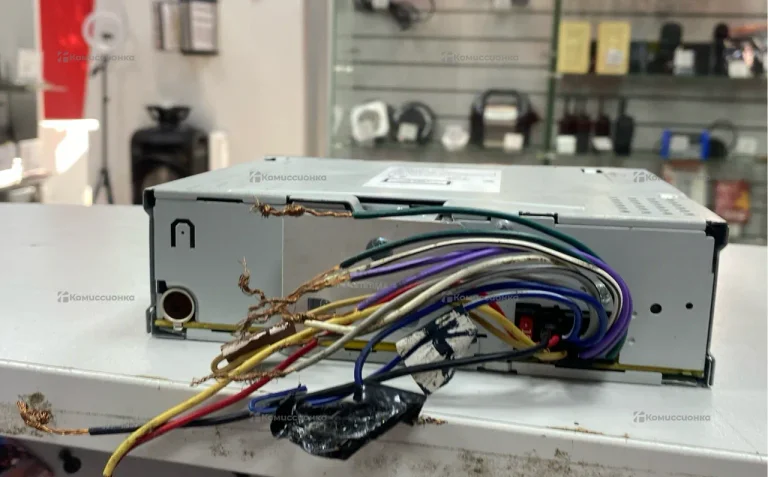 Автомагнитола  Kenwood KDC-3454UQ