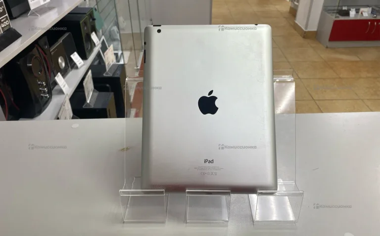 Планшет Apple iPad 4 64Gb Wi-Fi
