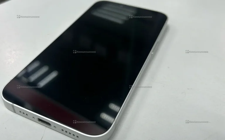 Apple iPhone 16e 8/128 ГБ