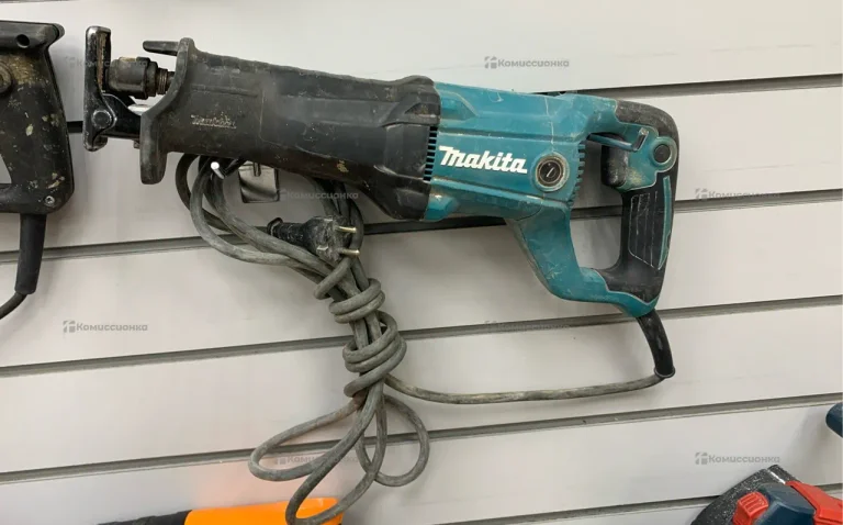 Пила сабельная Makita JR3051TK