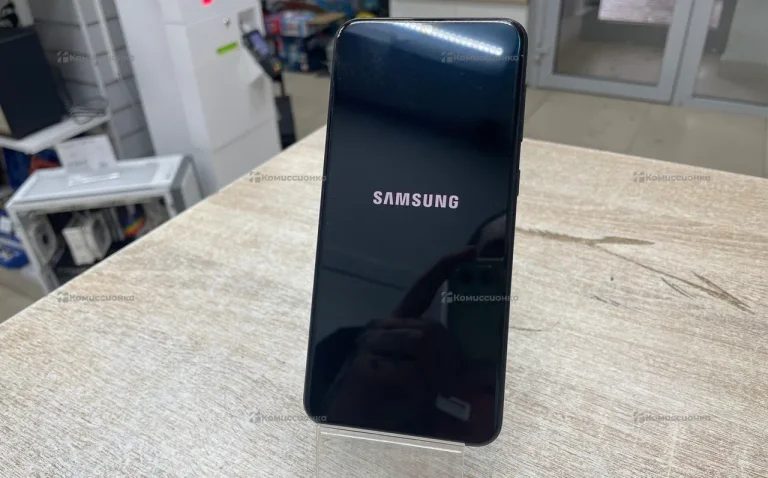 Samsung Galaxy A20 3/32 ГБ