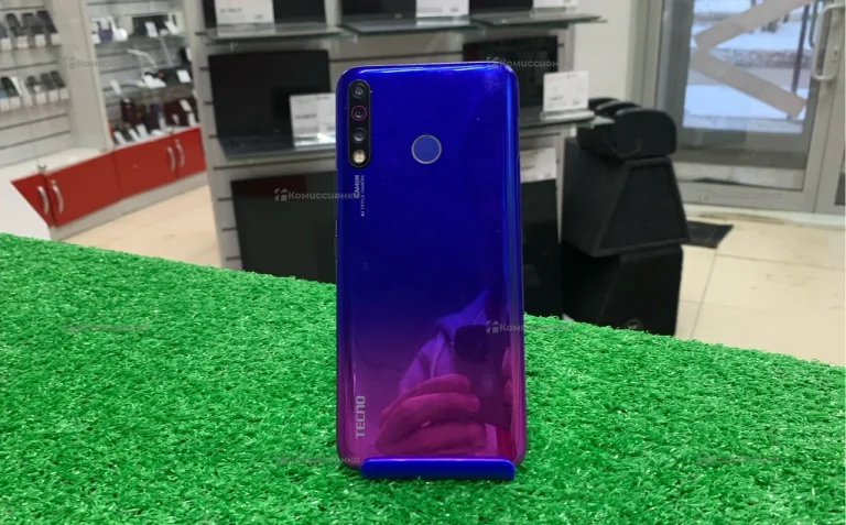 Tecno Camon CC7 4/64 Гб
