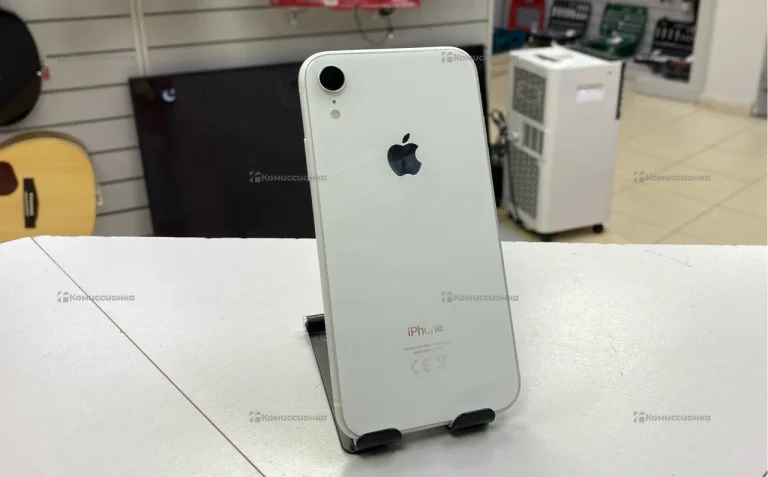 Apple iPhone XR 3/128 ГБ