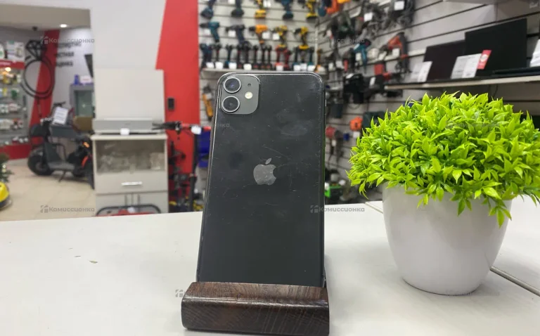 Apple iPhone 11 4/64 ГБ