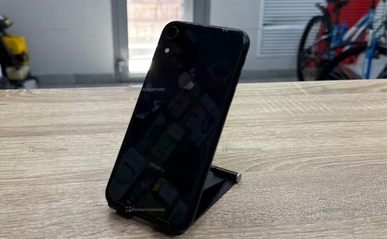 Apple iPhone XR 3/64 ГБ