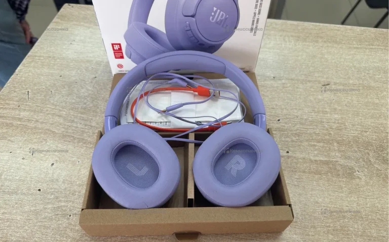 Наушники  JBL 720