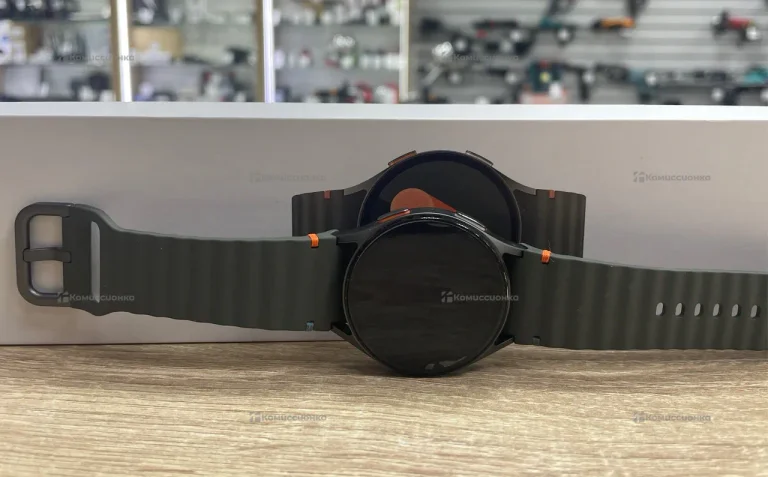 Часы  Samsung Galaxy Watch 7 40mm