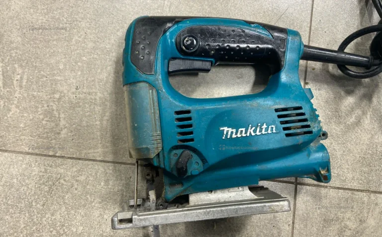 Электролобзик makita 4329