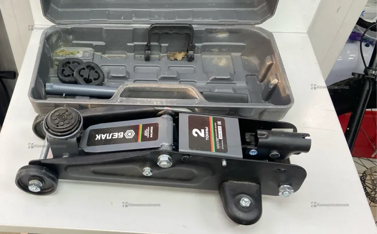 Домкрат подкатной Белак 2т