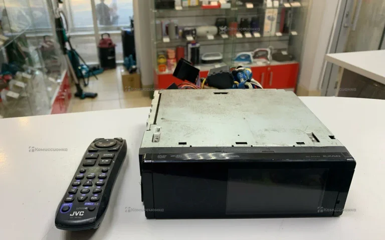 Автомагнитола  JVC KD AVX44