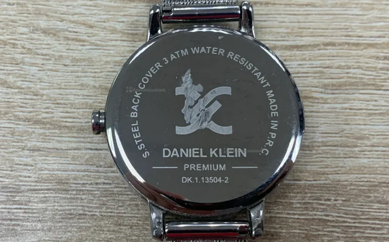 Часы  DANIEL KLEIN