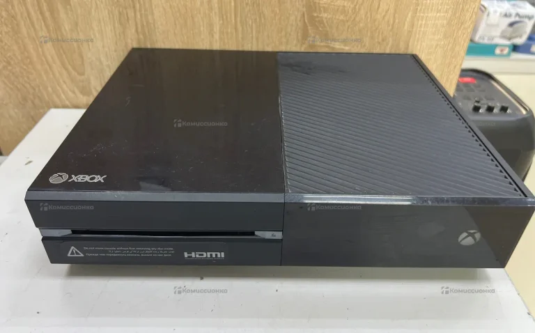 Приставка Xbox One 500Gb
