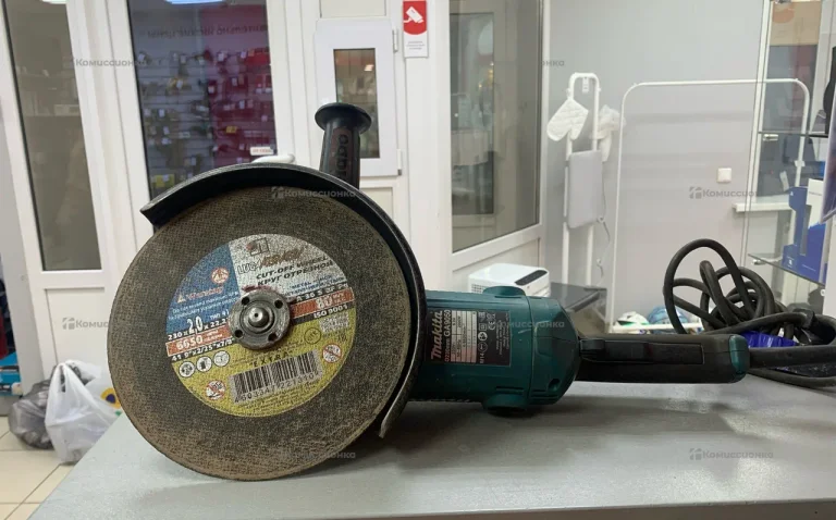 УШМ Makita GA 9050