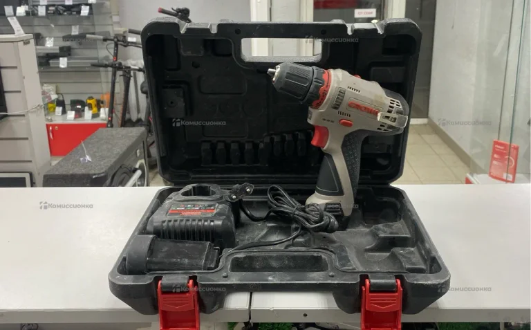 Шуруповерт Crown CT21072HX