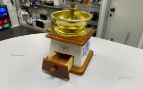 Кофемолка Mayer and Boch