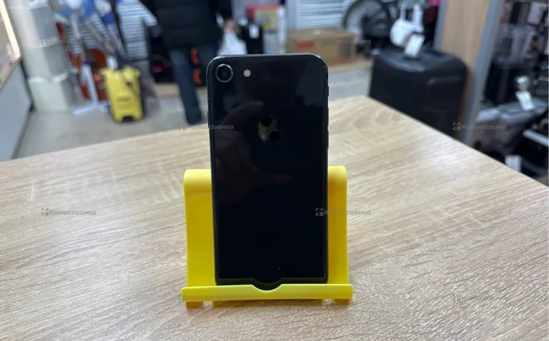 Apple iPhone 8 2/64 ГБ