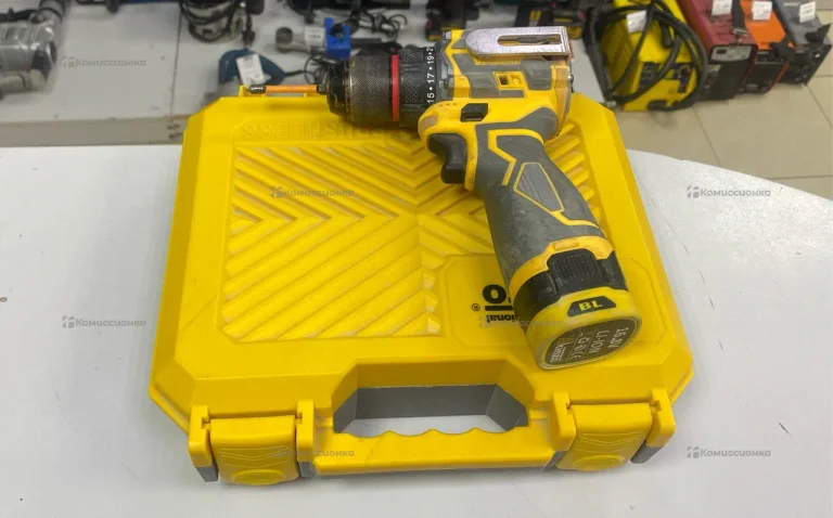 Шуруповерт безщеточный Akinzo ak-cd1020
