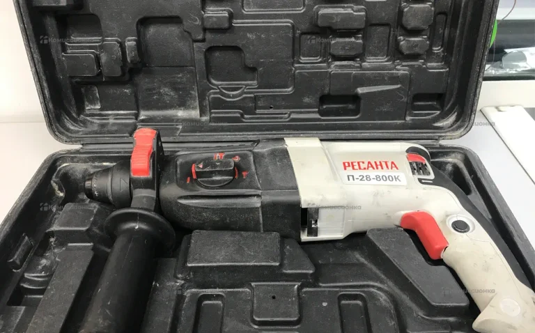 Перфоратор Ресанта П-28-800К