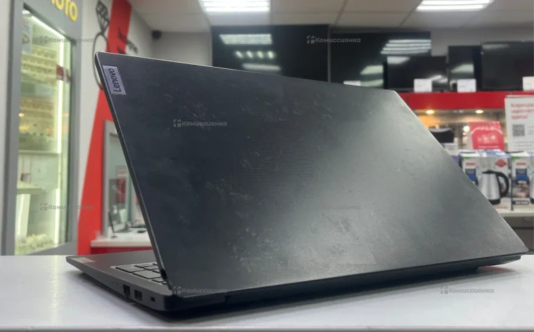 Ноутбук  Lenovo 82KD