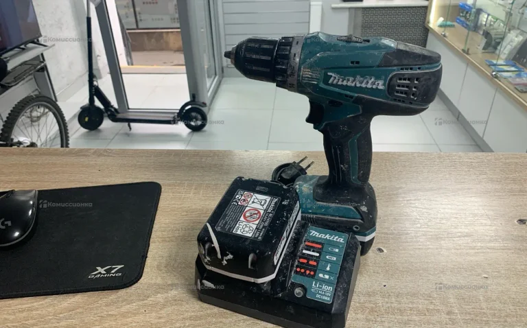 шуруповёрт Makita DF347D