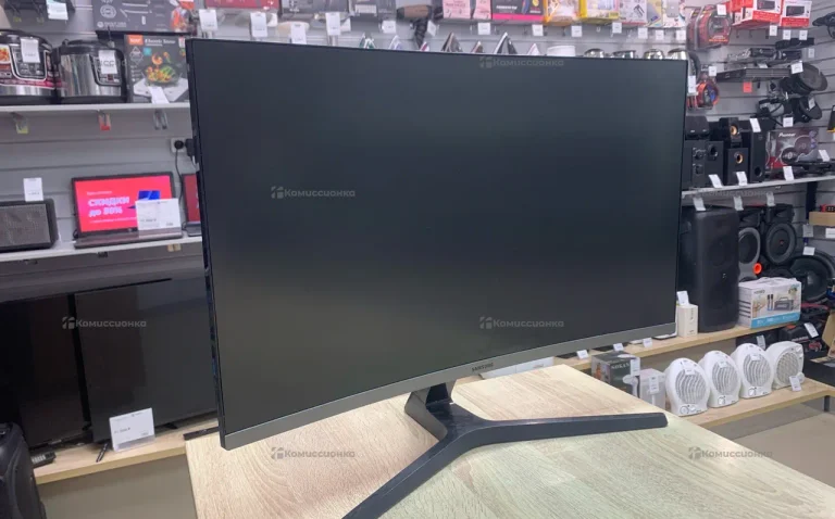 Монитор Samsung C27R500FHI