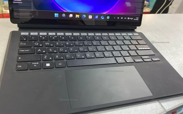 Ноутбук  asus t3300k