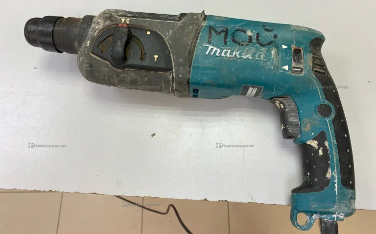 Перфоратор Makita HR2470