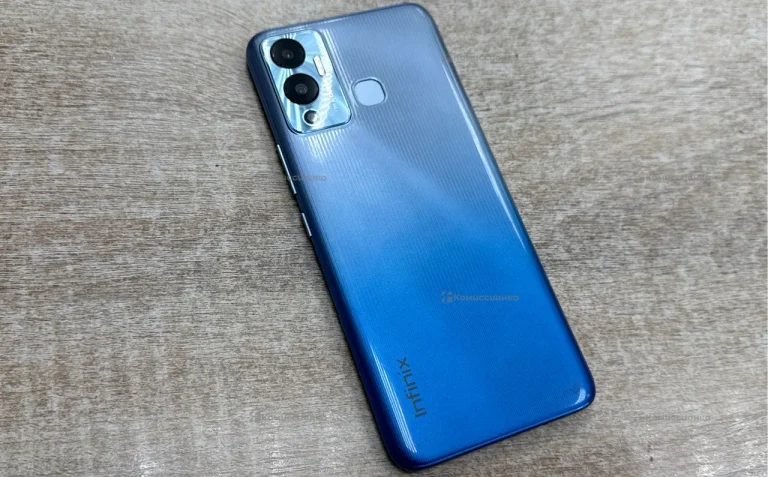 Infinix Hot 12 Play 4/64 ГБ