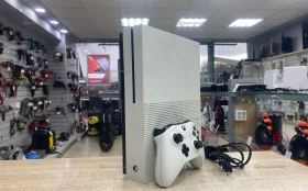 Купить Приставка Xbox One S 500 ГБ б/у , в Москва и область Цена:9900рублей