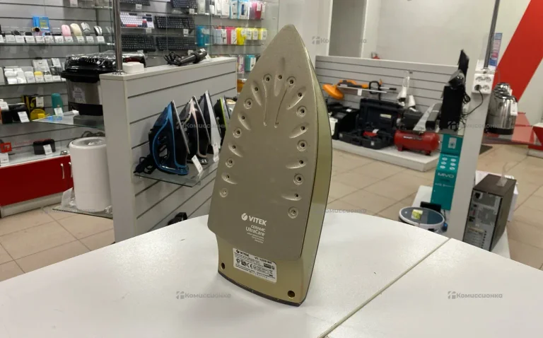 Утюг VITEK VT-1209BN