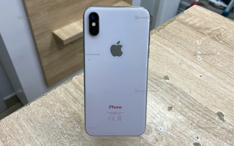 Apple iPhone X 3/64 ГБ
