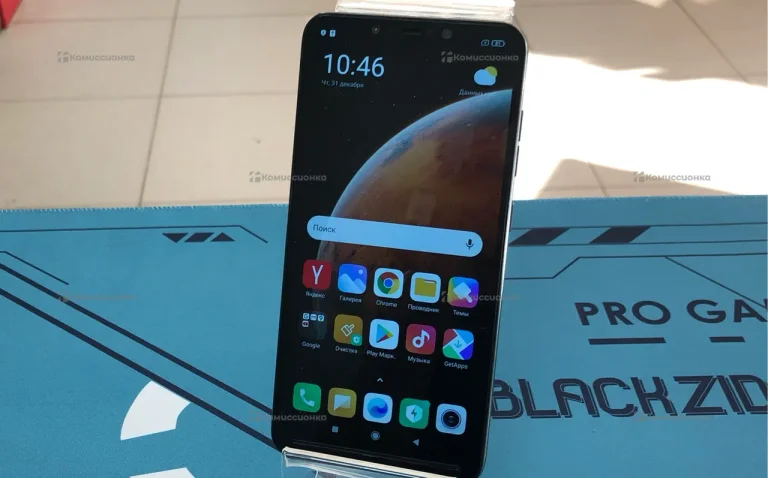 Xiaomi Pocophone F1 6/128 ГБ