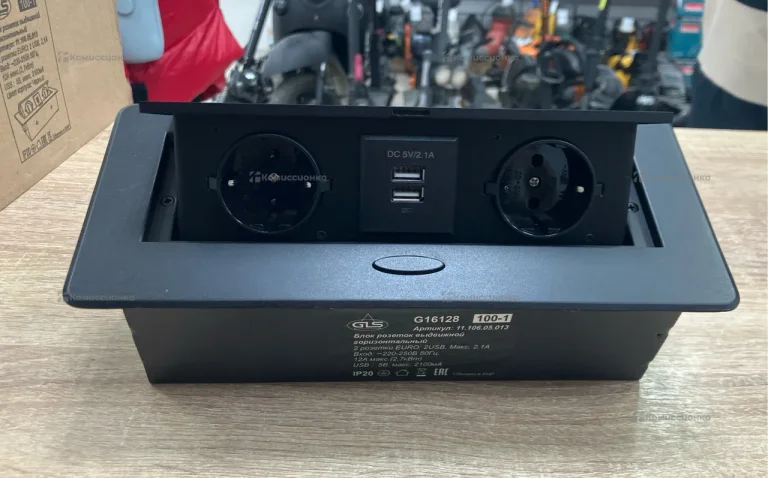 Блок розеток выдвижной