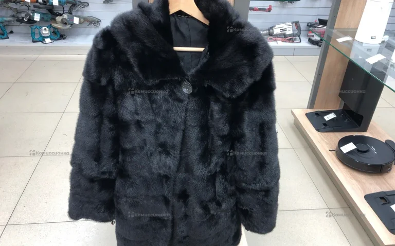 Шуба норковая с капюшоном (разм.44-46)
